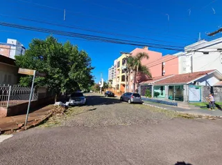 Vista da fachada de uma propriedade na rua em Lajeado, Brasil.