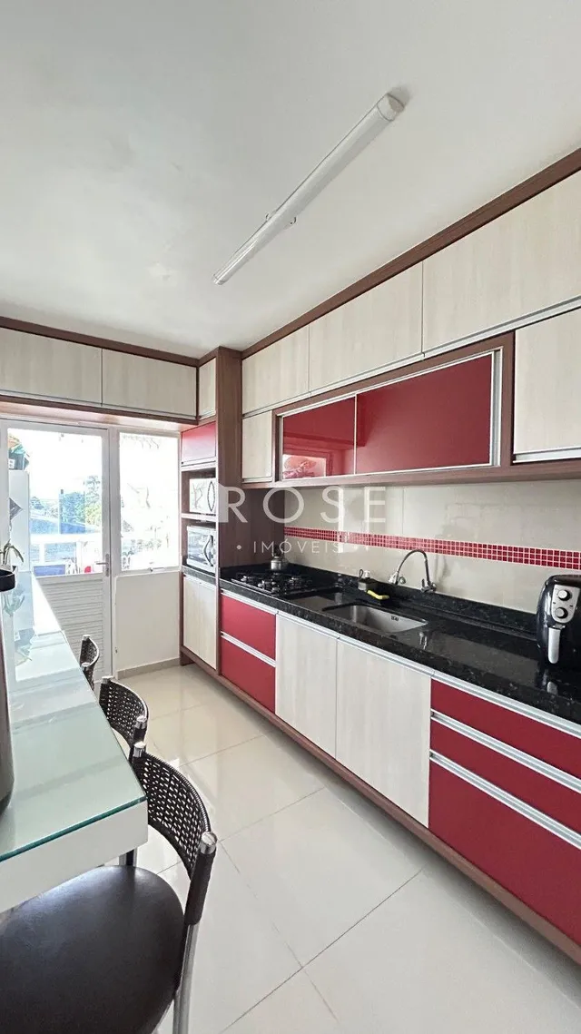 Apartamento com 2 dormitórios
