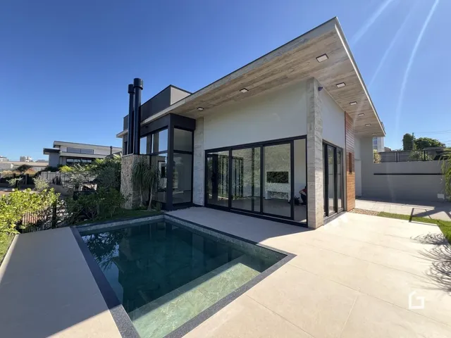 Casa com 3 dormitórios