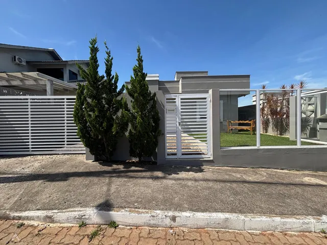 Casa com 1 dormitório