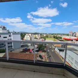 Vista panorâmica da paisagem urbana de Lajeado, Brasil, vista de um terraço.