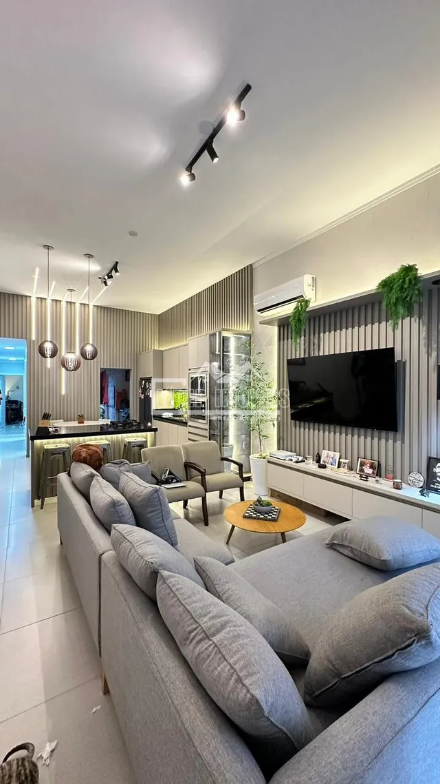 Casa geminada com 2 dormitórios
