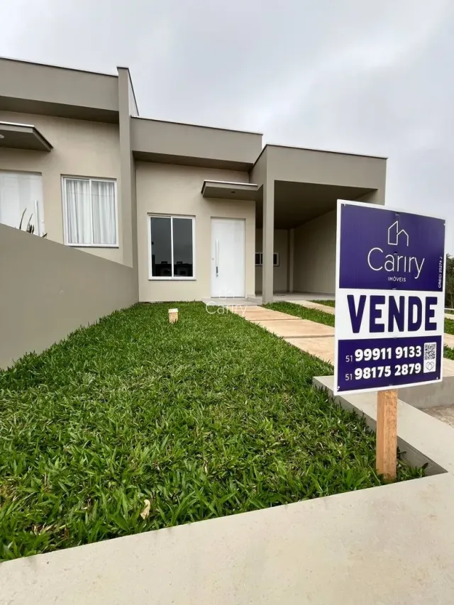 Casa geminada com 2 dormitórios
