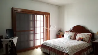 Casa com 5 dormitórios, foto 6