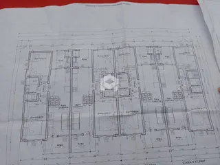 A planta baixa mostra o layout de uma residência em Lajeado.