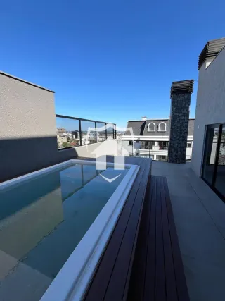 Vista da varanda com deck e água em um imóvel em Lajeado.