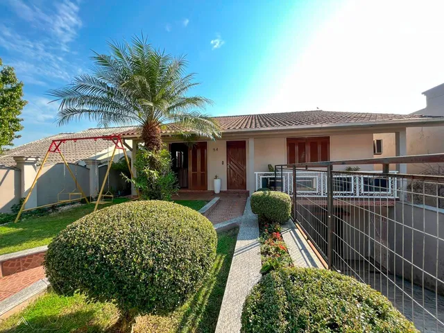 Casa com 3 dormitórios
