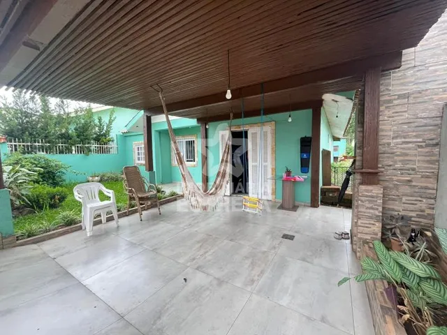 Casa com 4 dormitórios