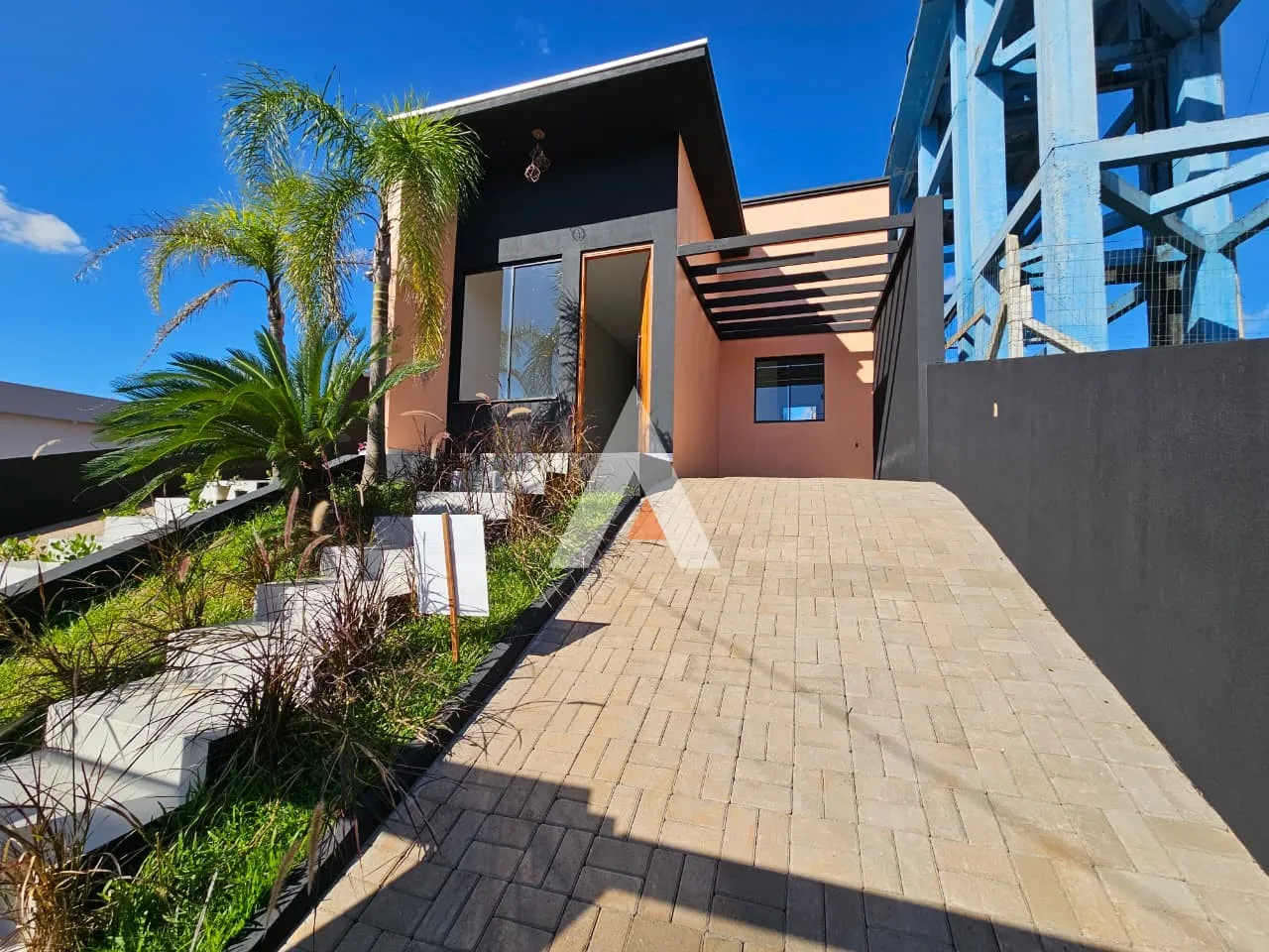 Casa geminada com 2 dormitórios, foto 1