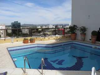 Foto da área da piscina externa de uma propriedade em Lajeado.