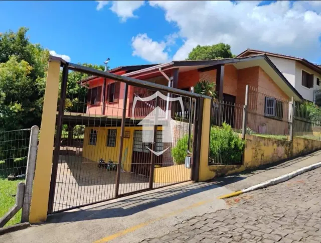 Casa com 3 dormitórios