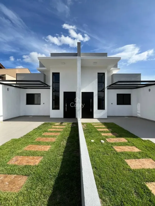 Casa geminada com 2 dormitórios