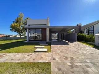 Casa com 3 dormitórios