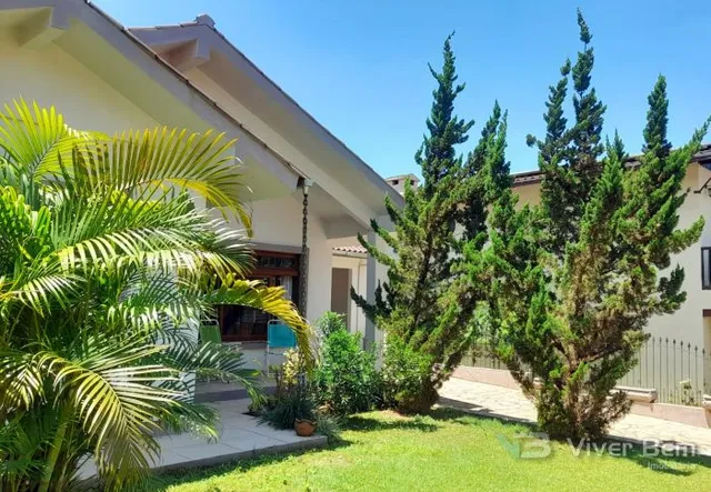 Casa com 3 dormitórios